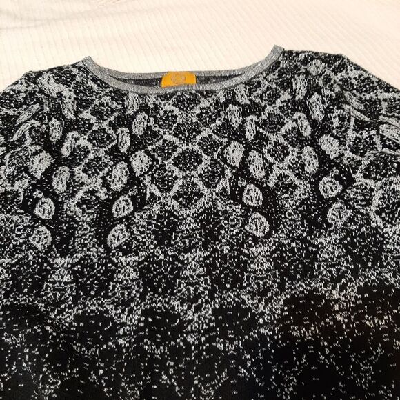 RUBY RD Silver Metallic Threading Crew Neck Black Black  PS - Picture 2 of 8